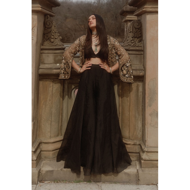 Jully Patel In FRONT ROW SHARARA JACKET SET BLACK