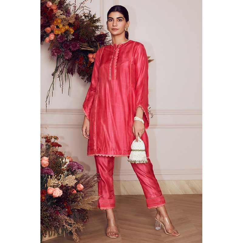 TIONNA IN FUCHSIA