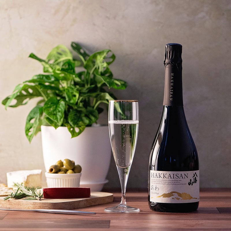 Hakkaisan AWA Clear Sparkling 720 ml