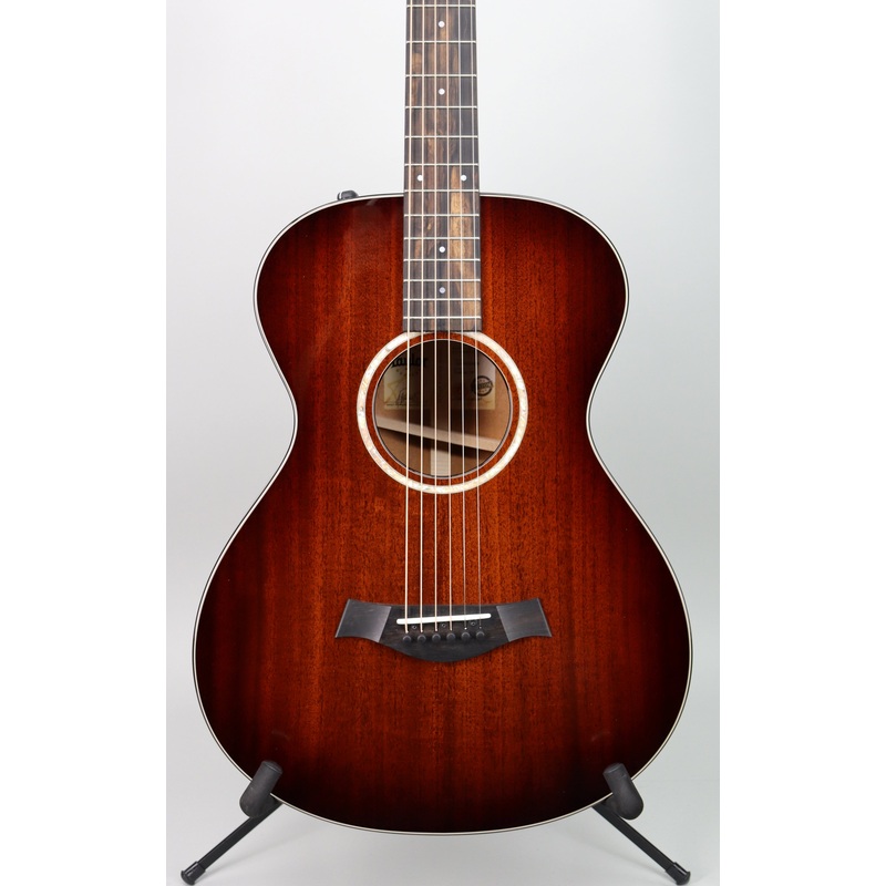 Taylor Custom Grand Concert All Mahogany