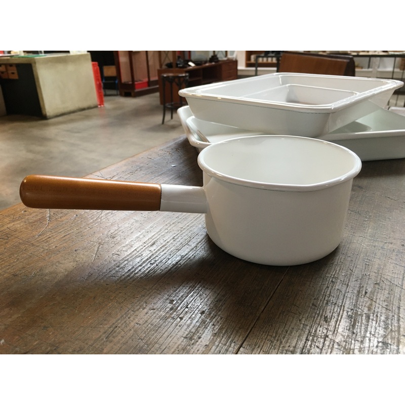 Noda Horo Pochika Enamel Milk Pan 12cm