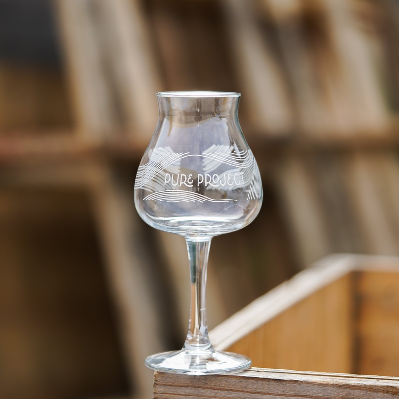 Wavy Lines Stemmed Glass