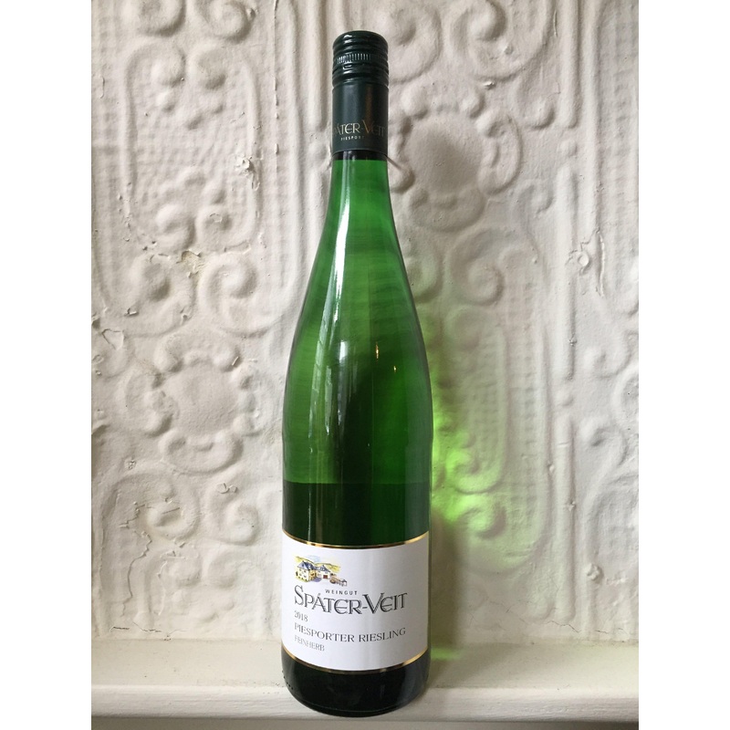 Riesling Feinherb Liter, Spater Veit 2018 (Germany)