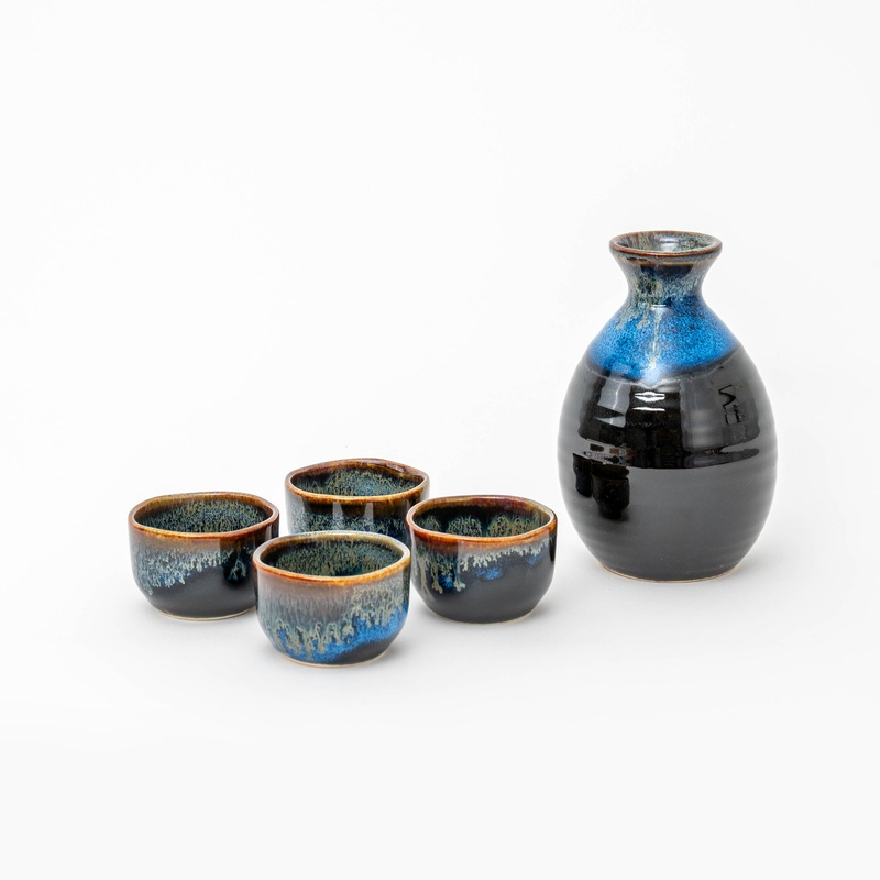 Handmade Mino Ware Tenmoku Sake Bottle and Cup 5-Piece Gift Set